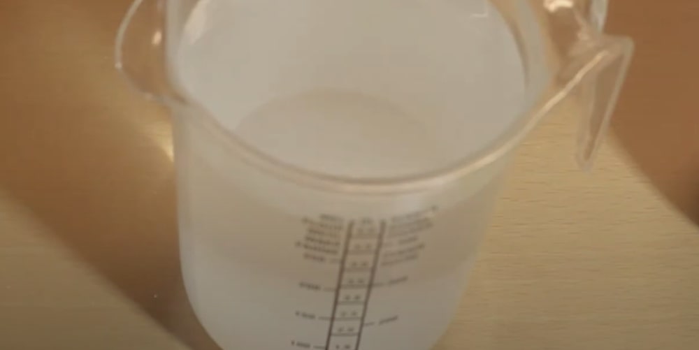 Сделайте чистящий раствор