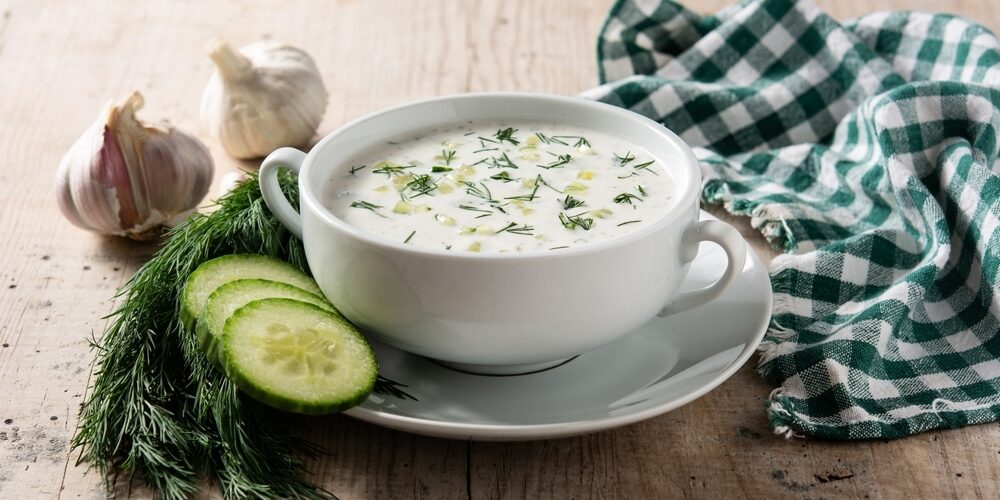 Холодный суп таратор с йогуртом: рецепт
