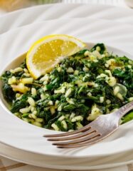 Спанакоризо — рис со шпинатом по-гречески: рецепт