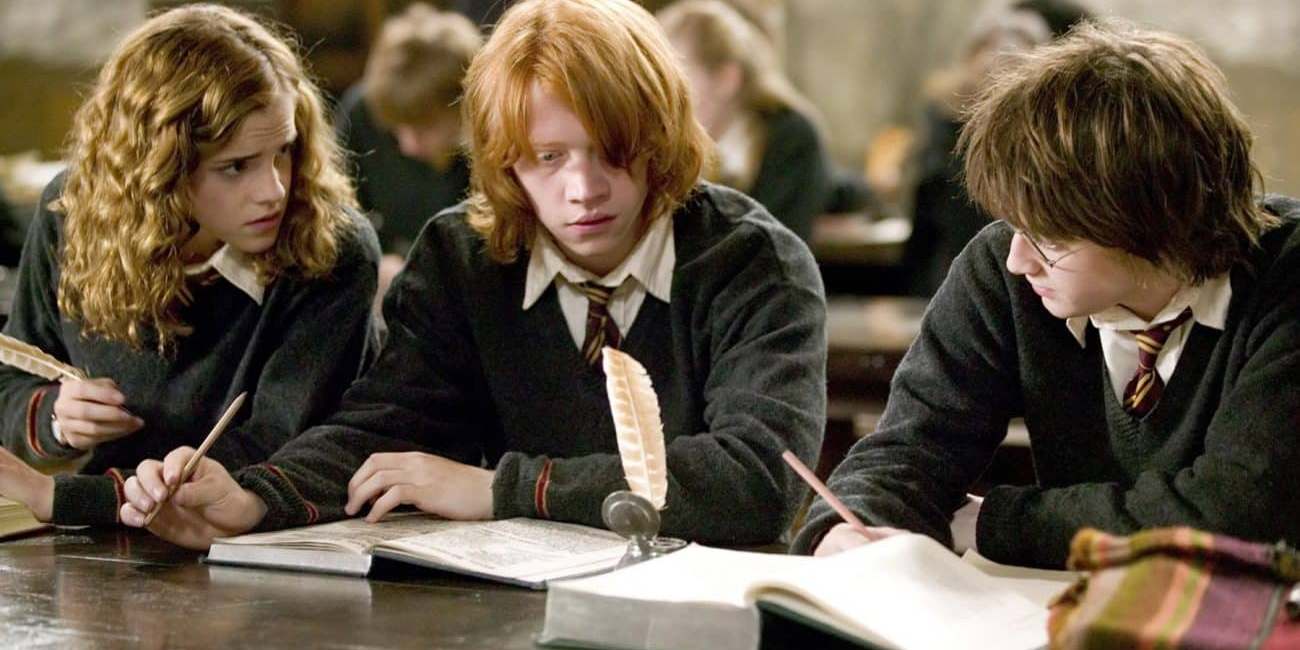 Странности мира «Гарри Поттера»: почему учеников Хогвартса не учат действительно полезным предметам
