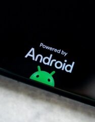 Xiaomi назвала смартфоны, которые первыми обновятся до Android 15
