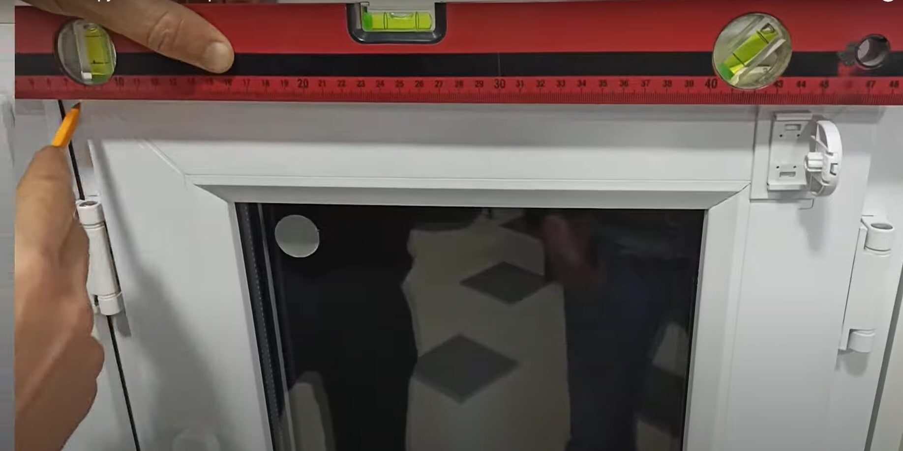 Ролета в опущенном состоянии