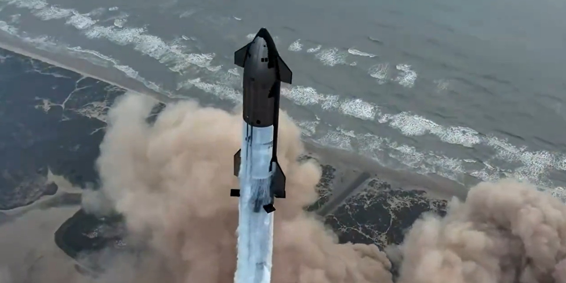 У SpaceX получилось: четвёртый запуск Starship завершился успешным приводнением