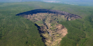 Учёные: кратер вечной мерзлоты «Врата в ад» в Сибири быстро расширяется