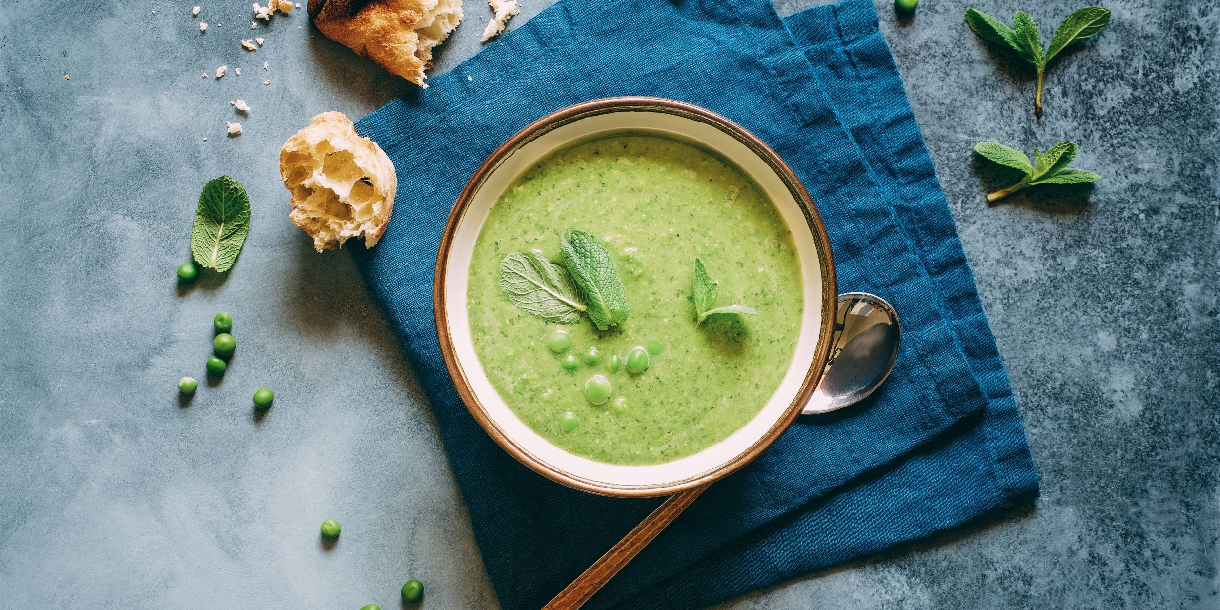 Холодный суп из зелёного горошка: рецепт
