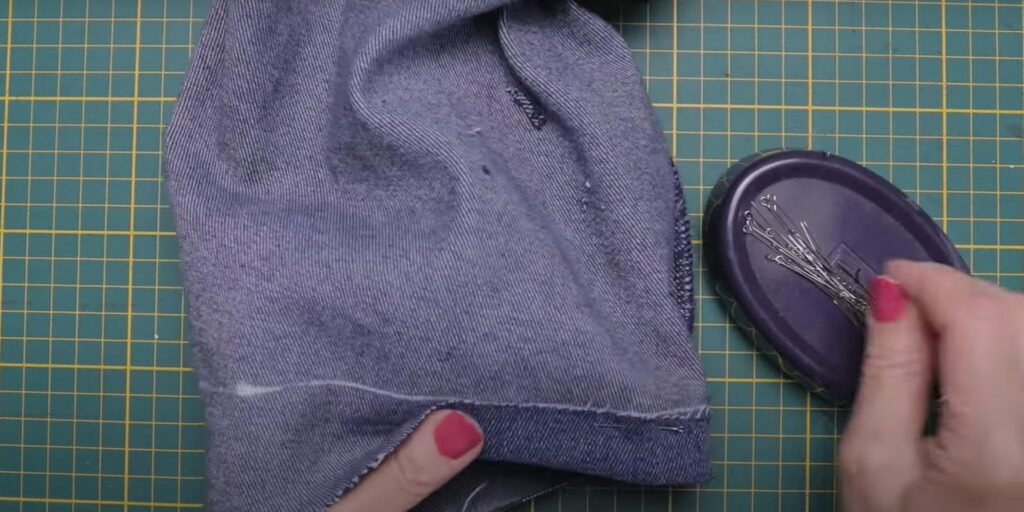 Как из джинсов сделать шорты: закрепите припуск