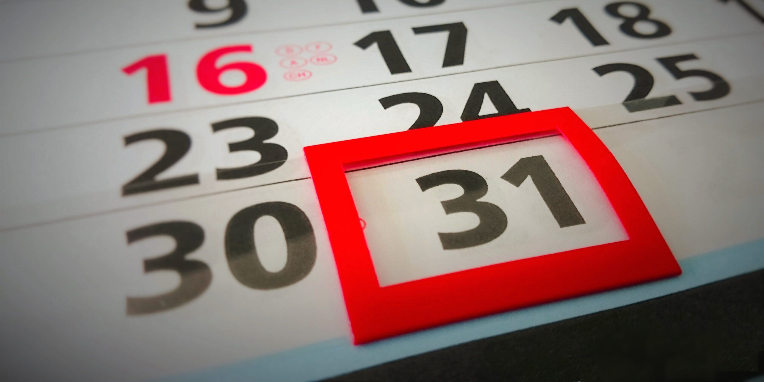 Минтруд опубликовал календарь выходных на 2025 год