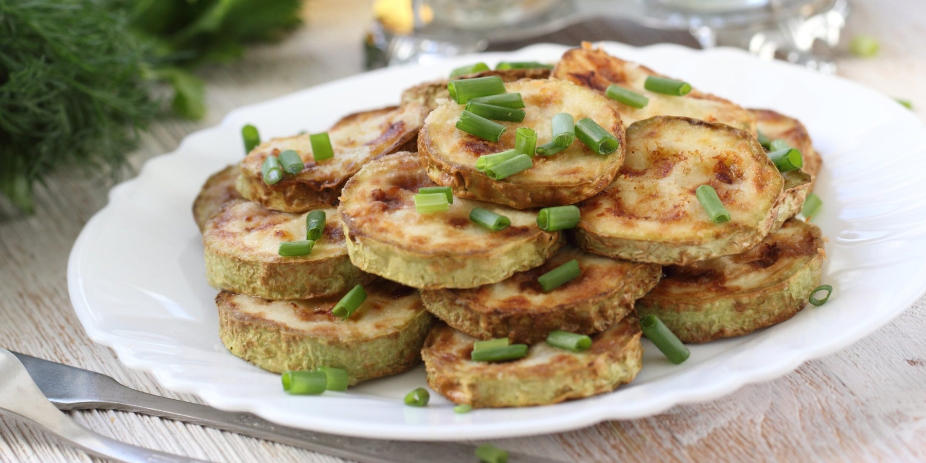 Жареные кабачки с чесноком и корейской морковью