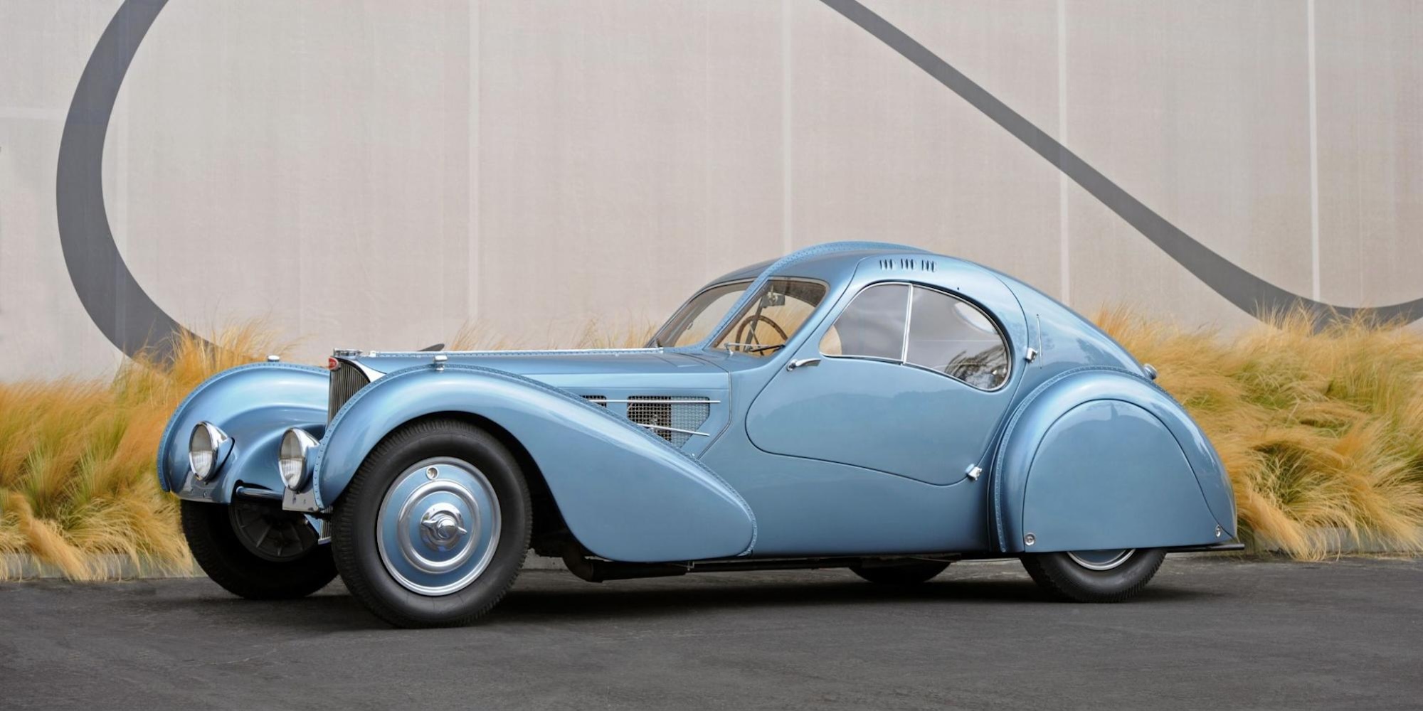 Самые дорогие автомобили в мире: Bugatti Type 57SC Atlantic 1936 года