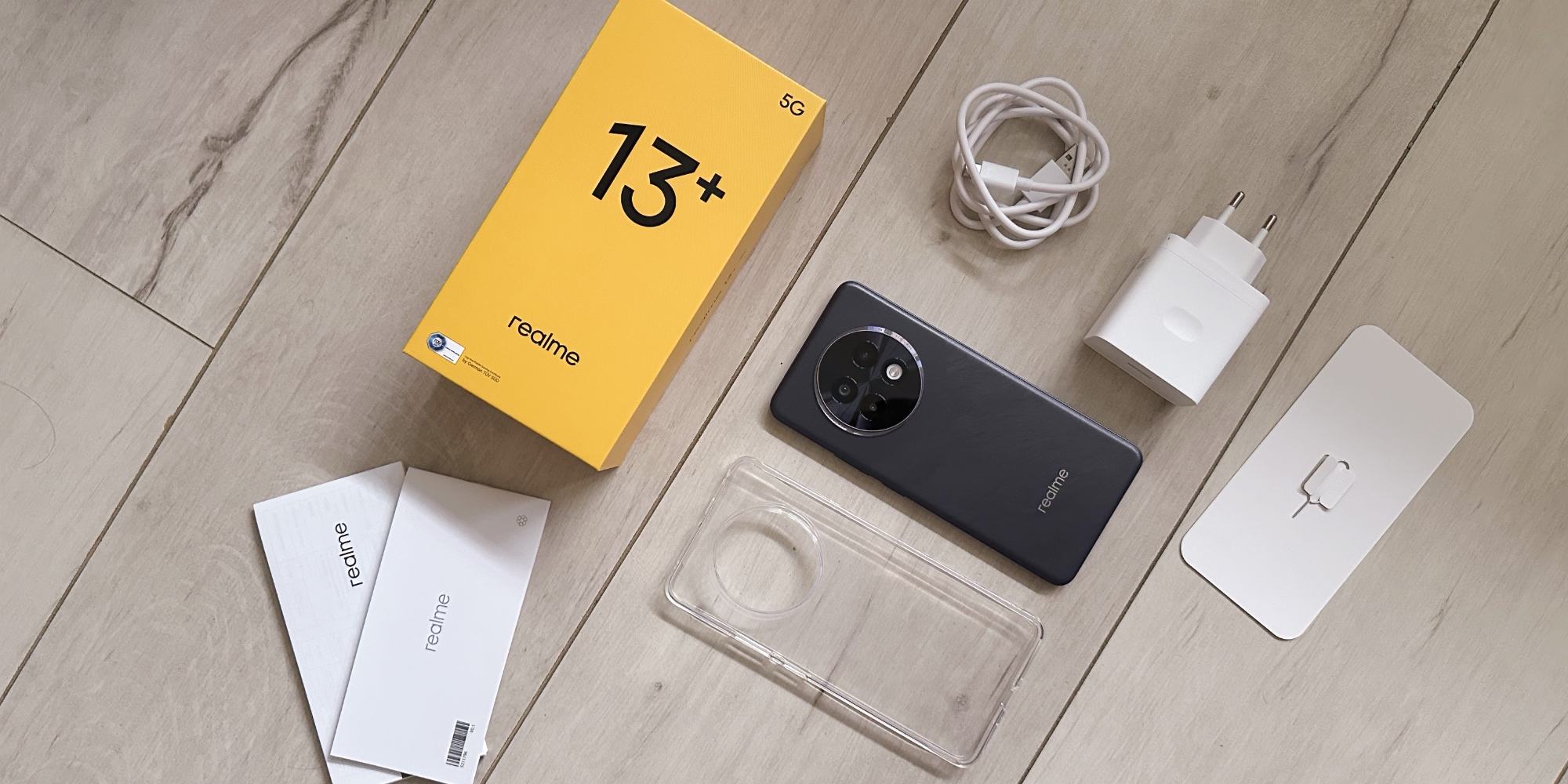 Комплектация смартфона Realme 13+ 5G