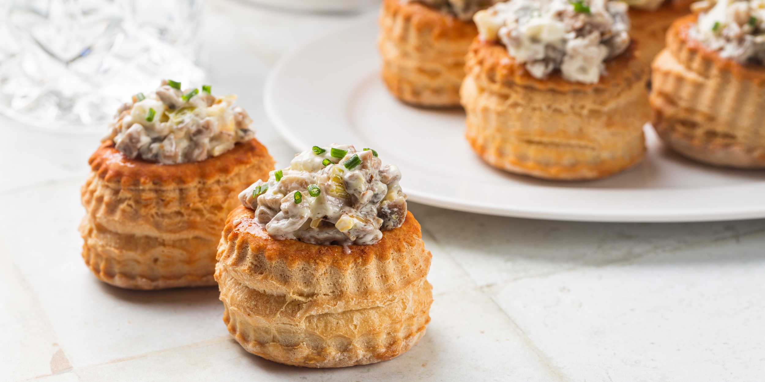 Рецепты на Новый год — 2026: Тарталетки с сырно-грибной начинкой