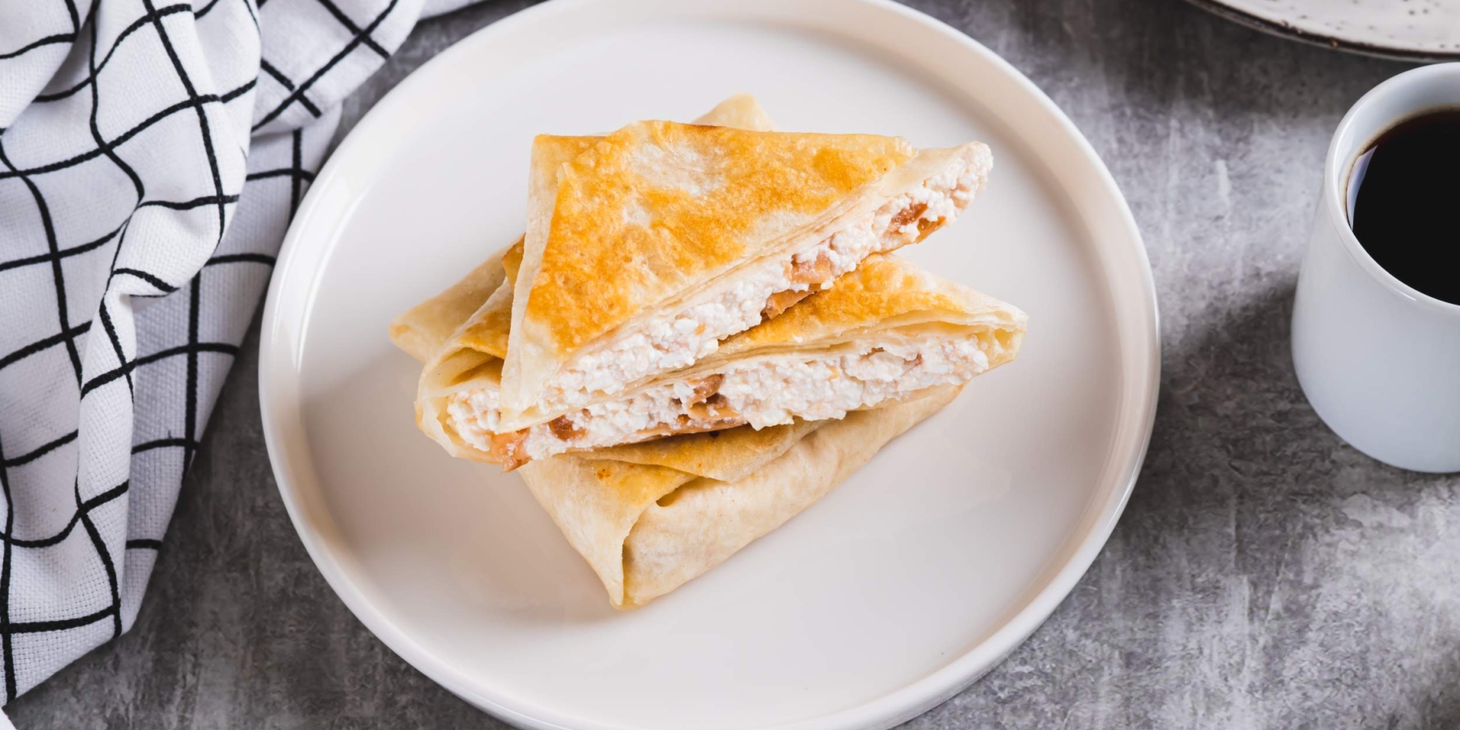 Треугольные пирожки из лаваша