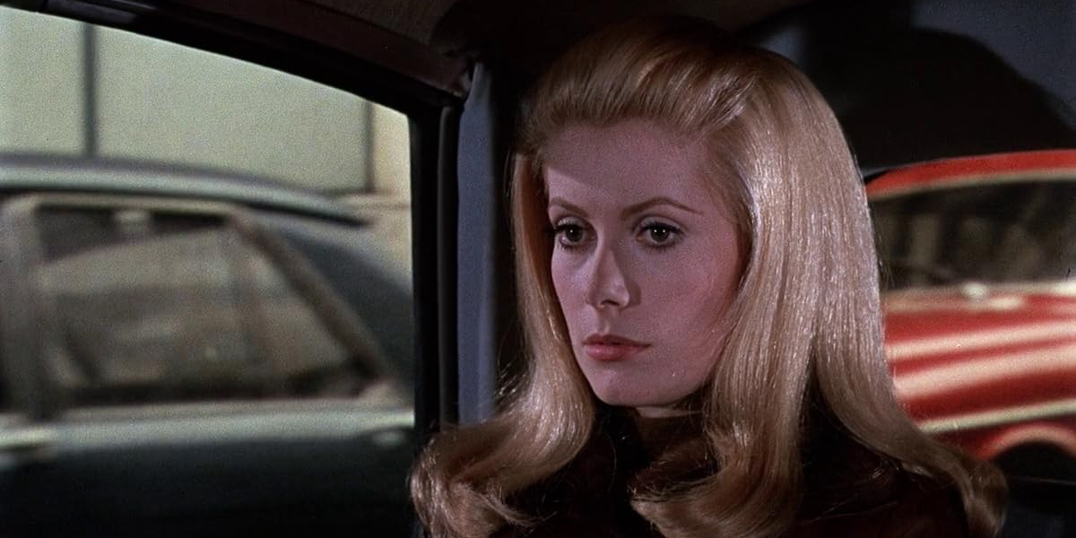 Роковая женщина Северина Серизи в фильме «Дневная красавица»