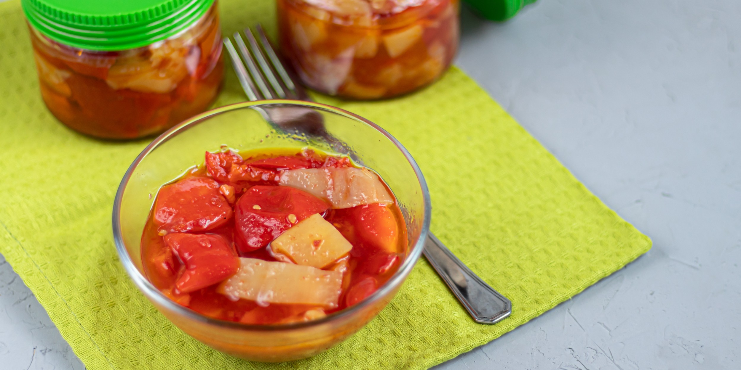 Лечо с лисичками и шампиньонами