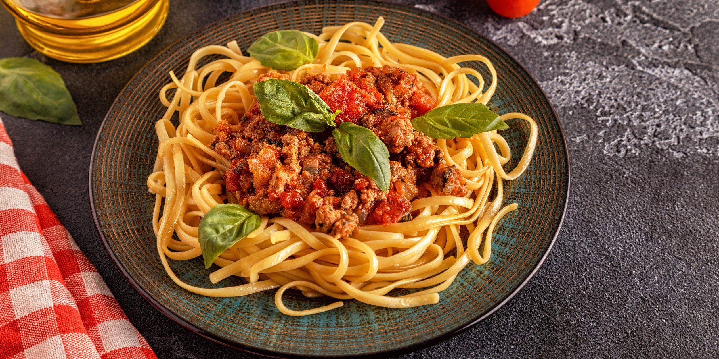 Лучшие рецепты пасты с мясом, овощами, грибами и не только