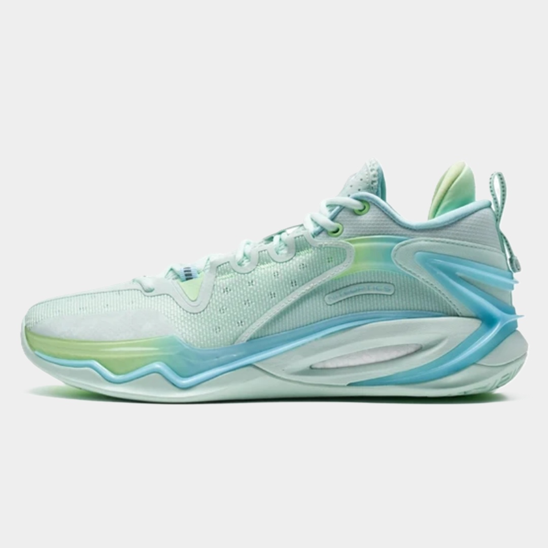 Кроссовки от Xtep