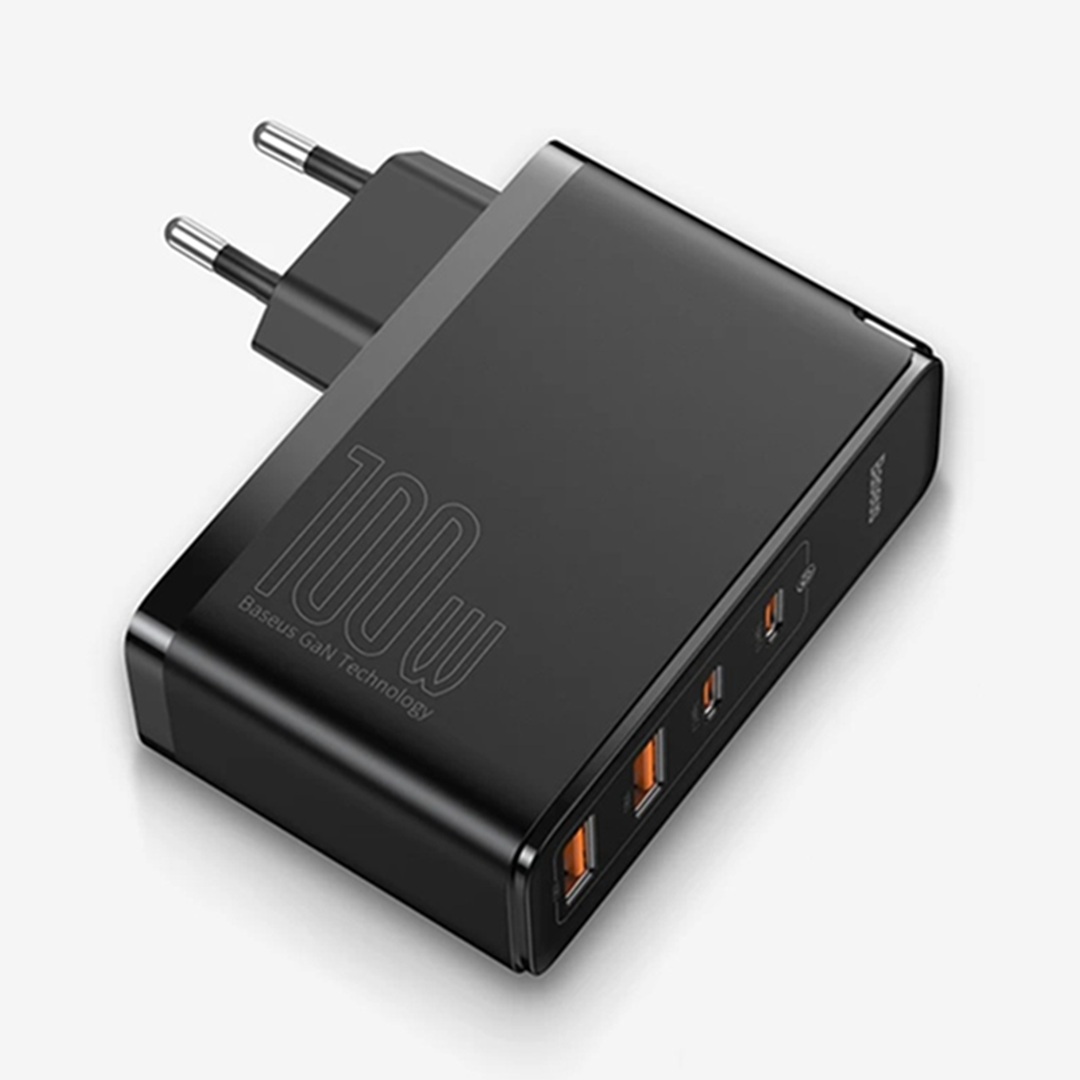 GaN-зарядка с четырьмя портами от Baseus