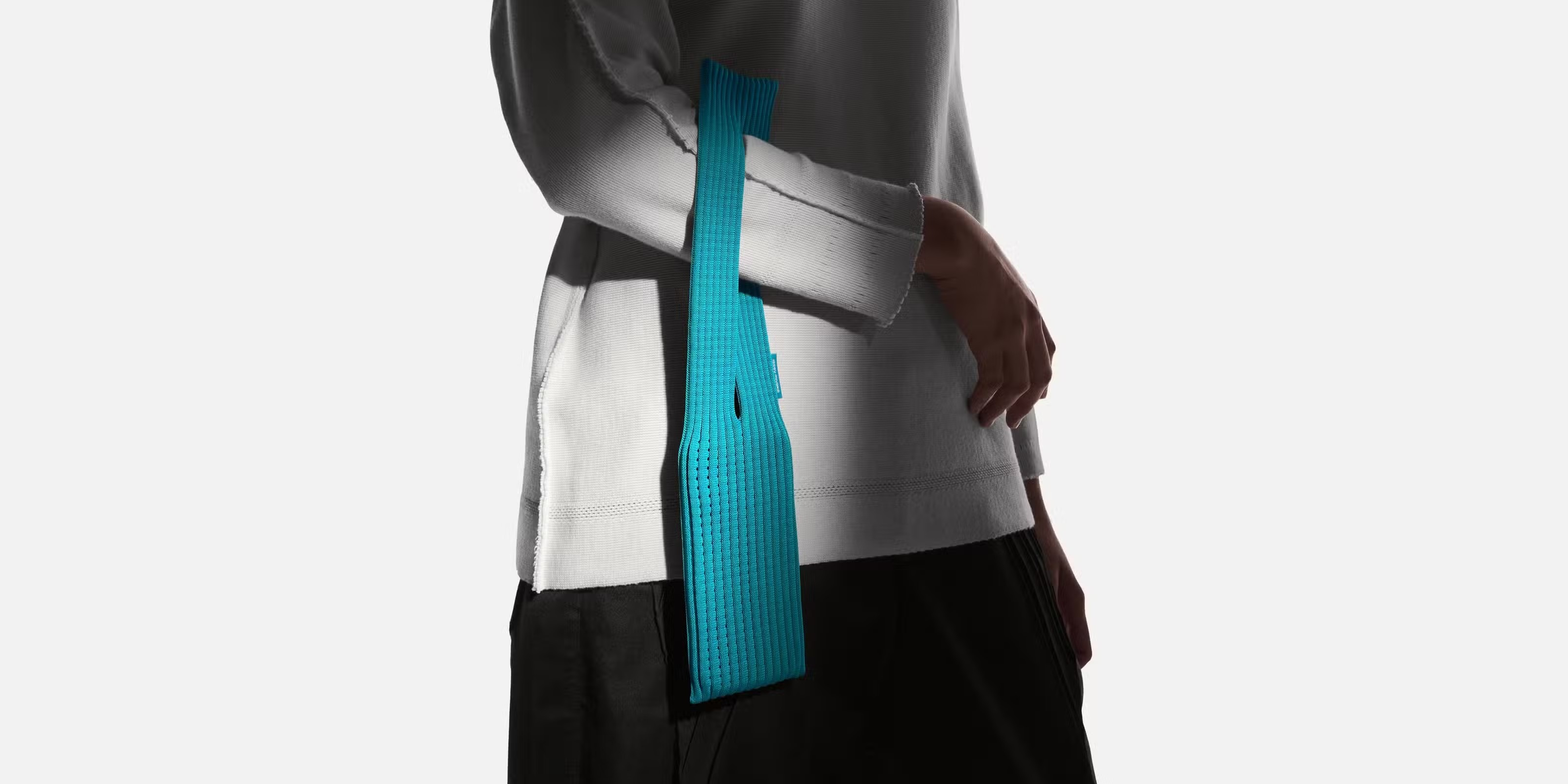 Apple заново придумала «носок» для iPod — теперь такой чехол выпустили для iPhone