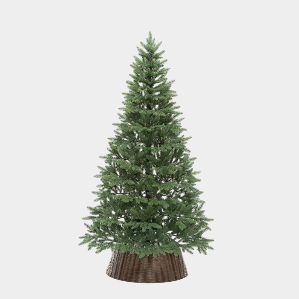 Ещё одна высокая ёлка от «ЁлкиТорга»