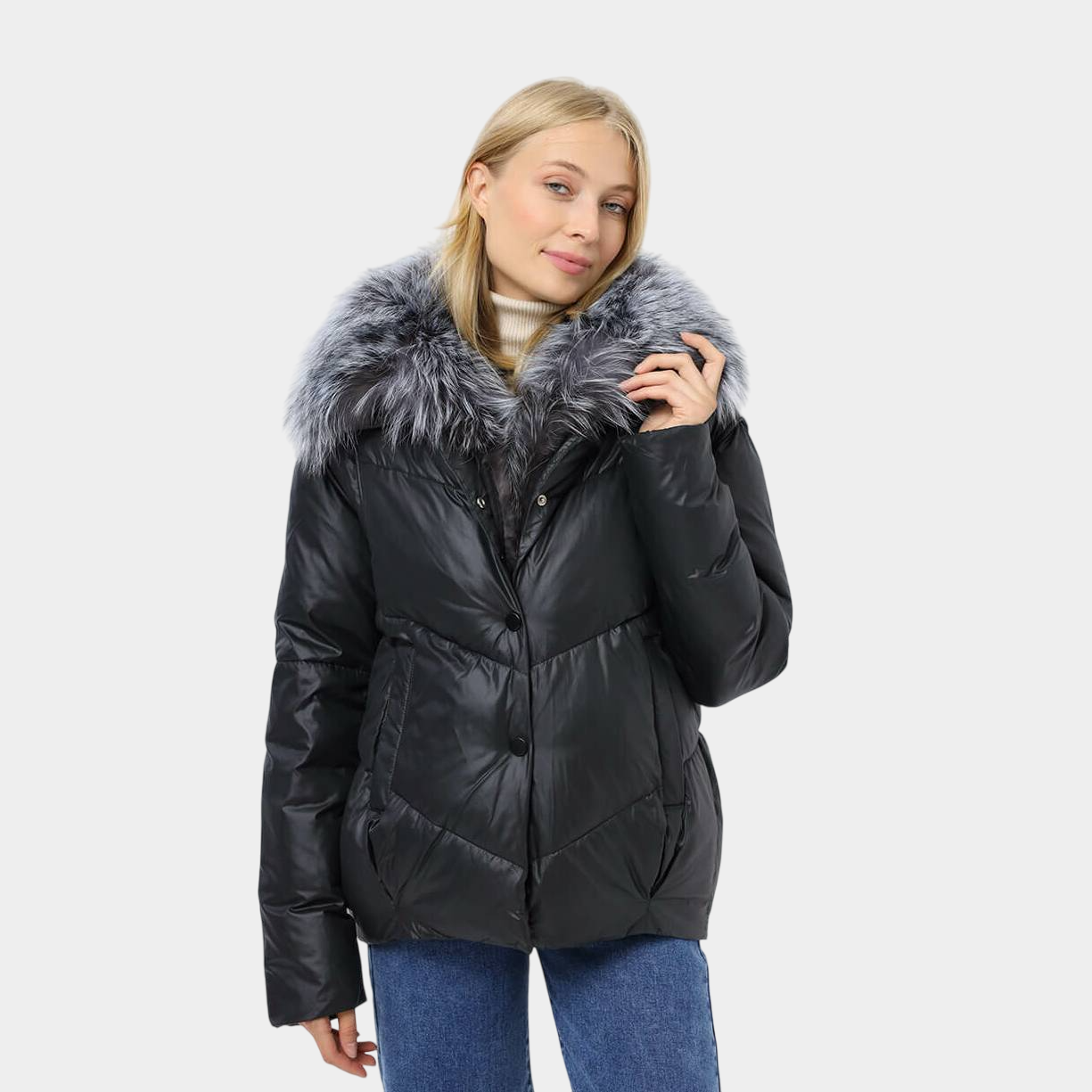 Ещё куртка с меховым воротником от Vitacci