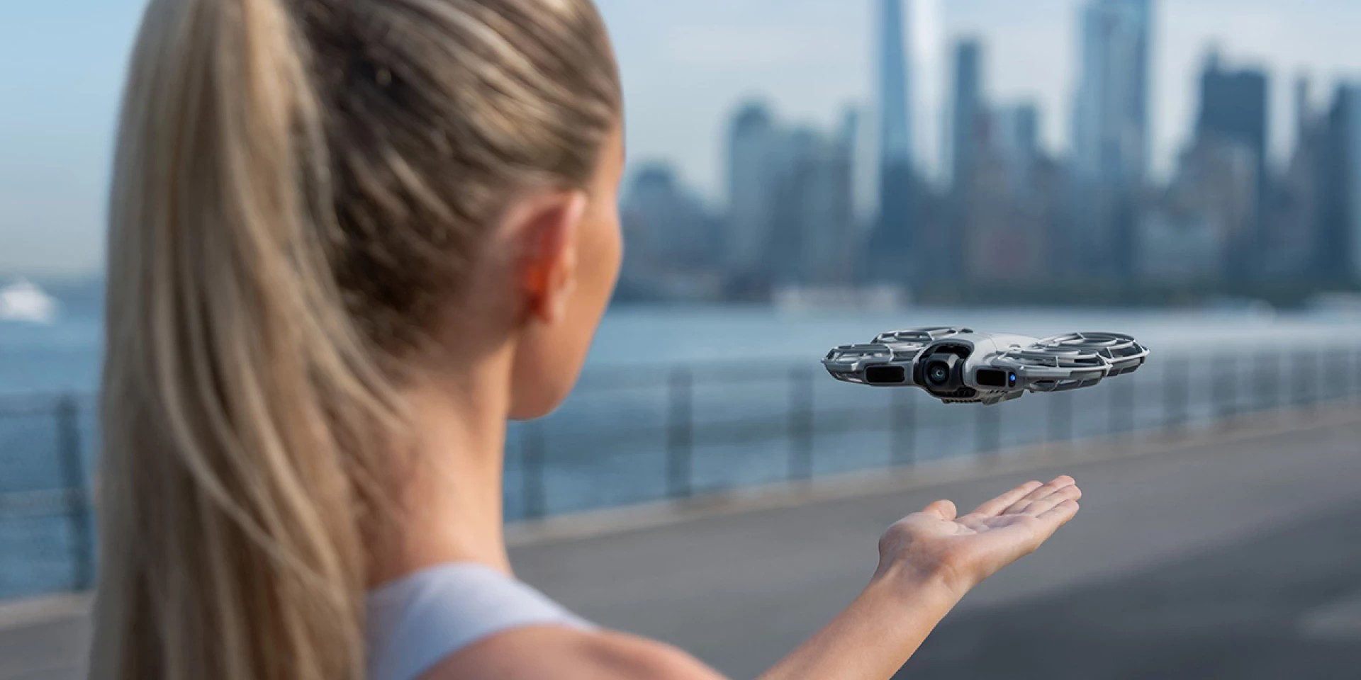 DJI представила Neo 2 — дрон для новичков с голосовым и жестовым управлением