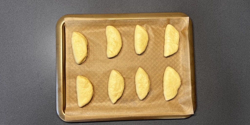 Булочки «Лакомка» с заварным кремом: Оставьте тесто настаиваться