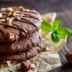 Супершоколадное печенье с орехами