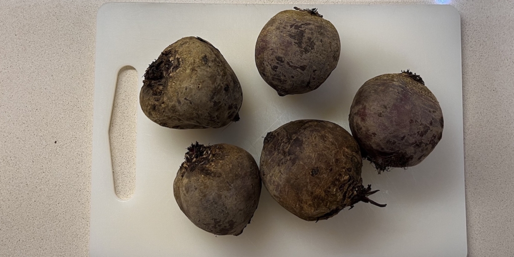 Вымойте свёклу Как подготовить свёклу к запеканию в духовке