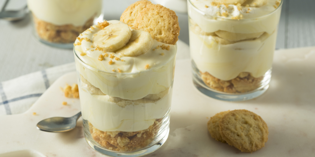 Нежный десерт из ряженки с бананом