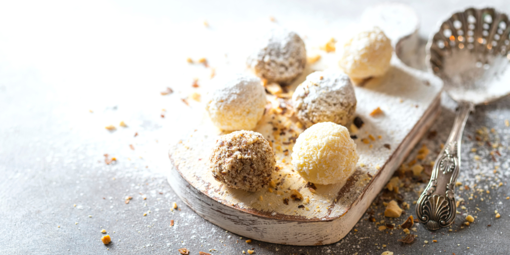 Шарики из банана и печенья