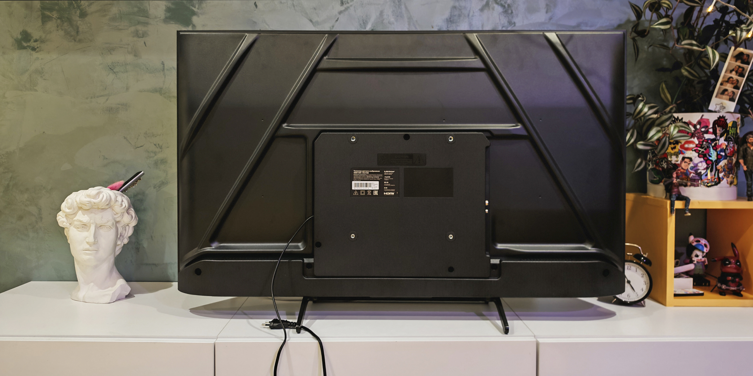 Задняя панель