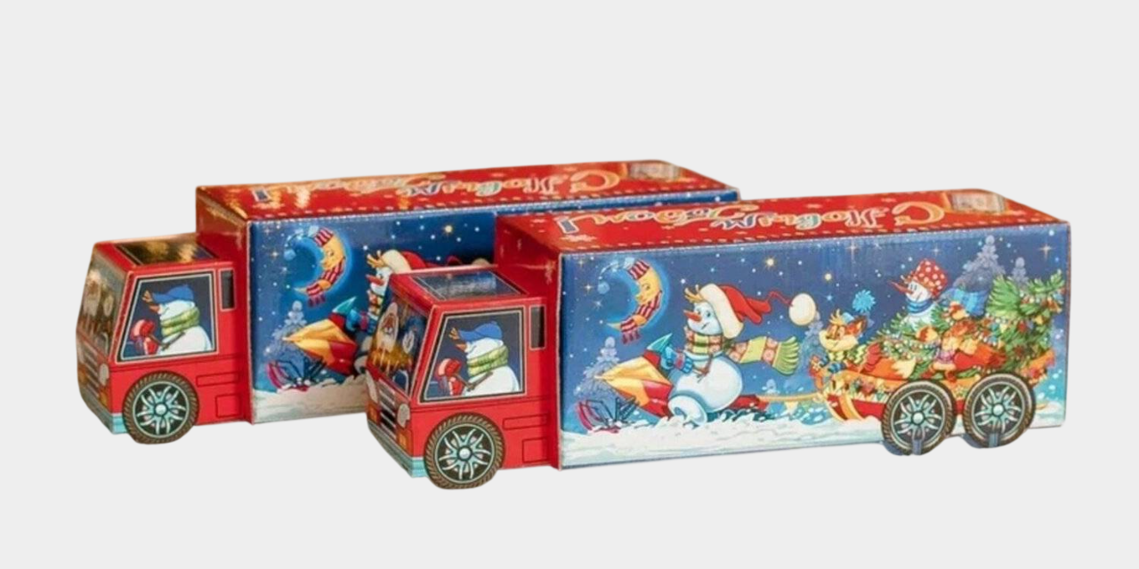 Подарок в коробке в виде фуры