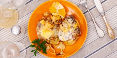 Мясо по-французски с картошкой в мультиварке