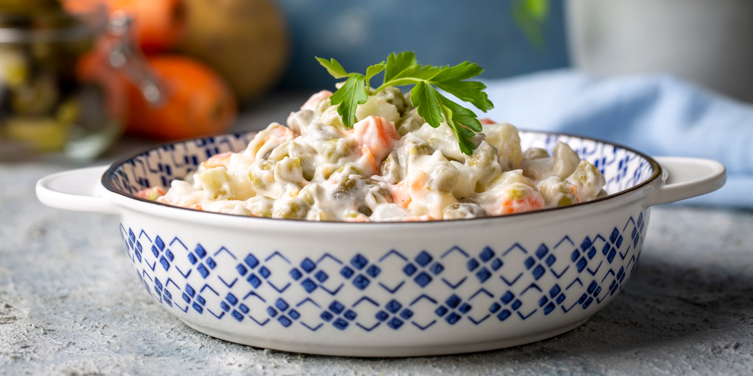 Оливье с копчёной курицей: рецепт