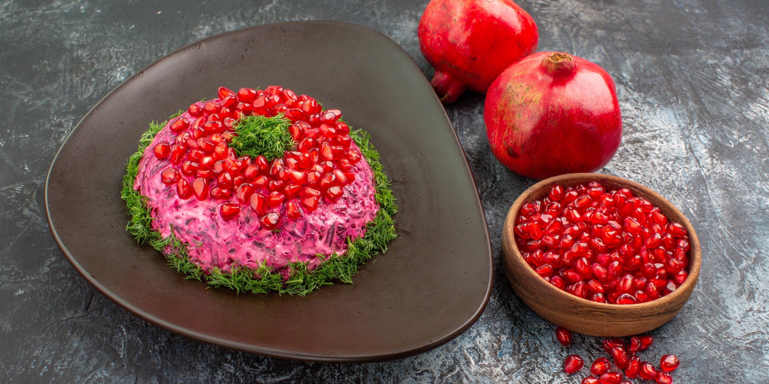 Селёдка под шубой с гранатом — сочетание, которое стоит попробовать