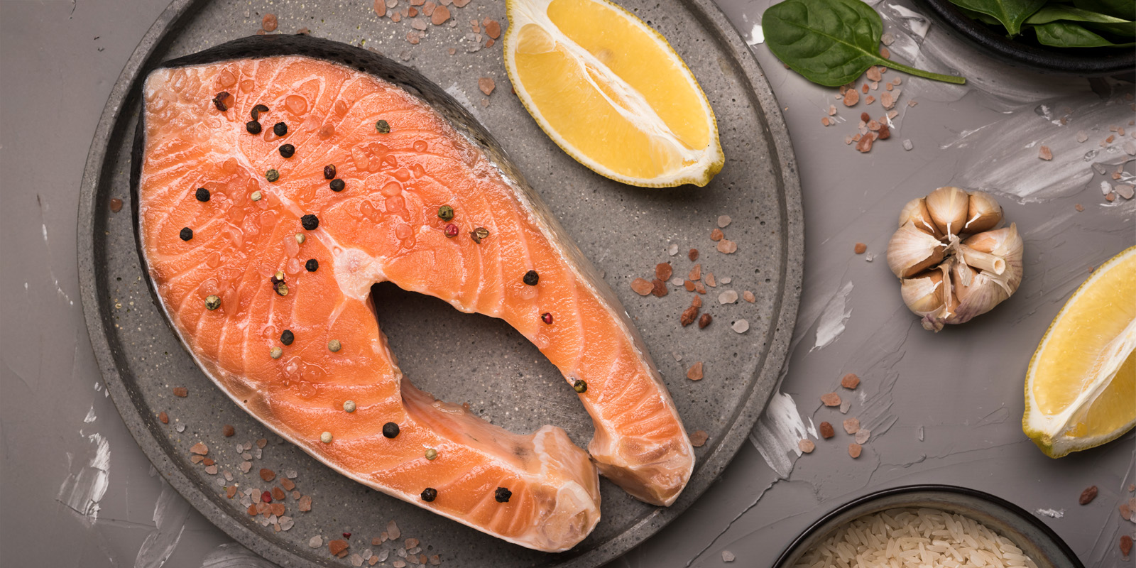 Любимые блюда в аэрогриле: лосось с соусом из укропа