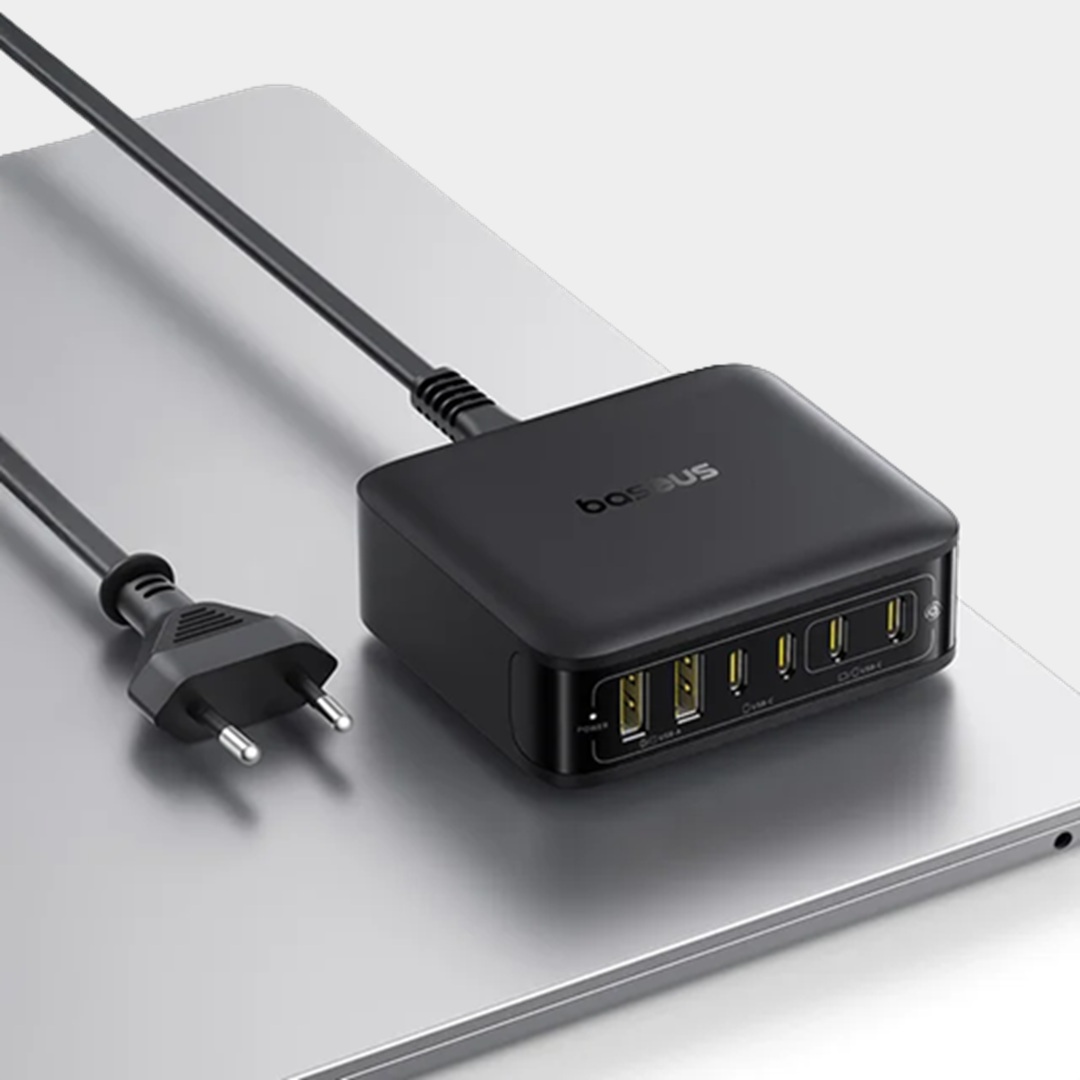 Настольная GaN-зарядка от Baseus 