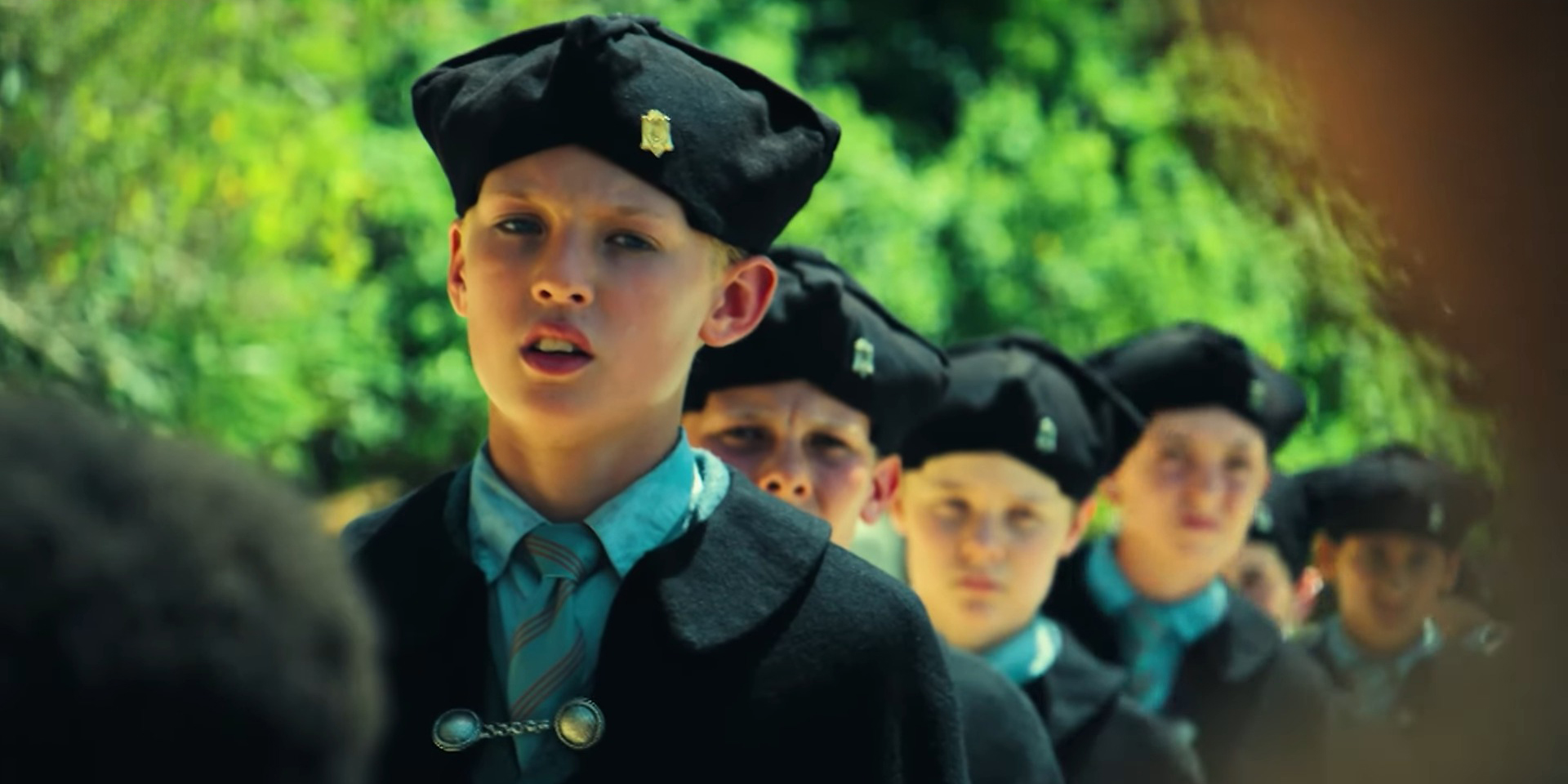 Сериал по культовому роману «Повелитель мух» получил первый трейлер и дату премьеры