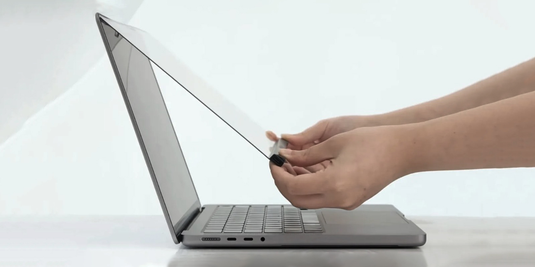 Magic Screen — сенсорное стекло для MacBook