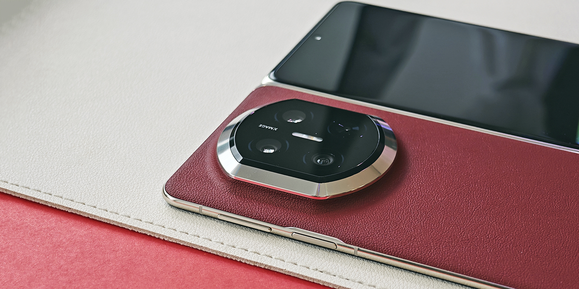 Дизайн и эргономика Huawei Mate X7: дизайн и эргономика