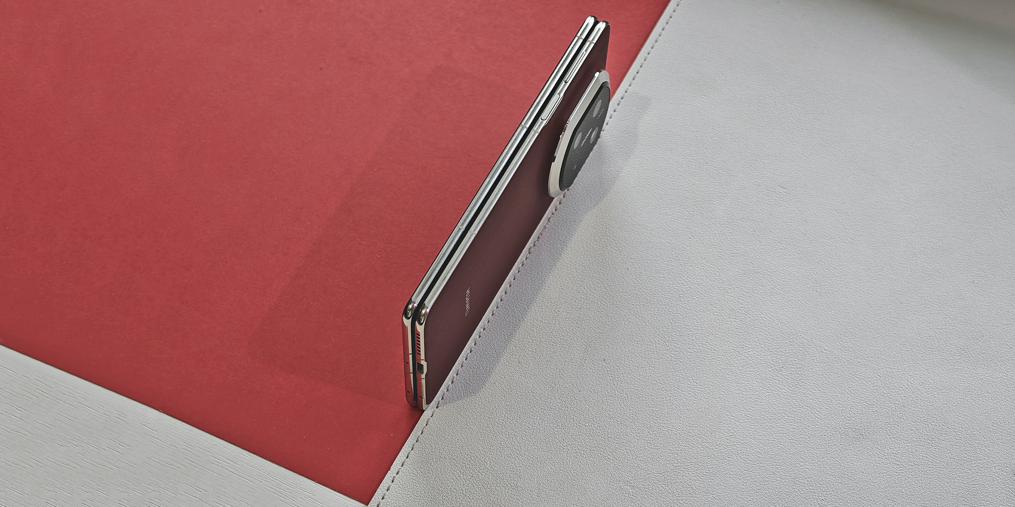 Дизайн и эргономика Huawei Mate X7: дизайн и эргономика