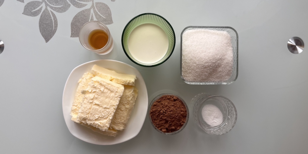 Торт «Гусиные лапки» с вишней и шоколадной глазурью по ГОСТу: Подготовьте ингредиенты для крема