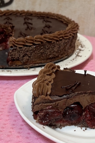 Торт «Гусиные лапки» с вишней и шоколадной глазурью по ГОСТу: пошаговый рецепт с фото