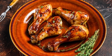 Куриные голени в медово-горчичном соусе с карри