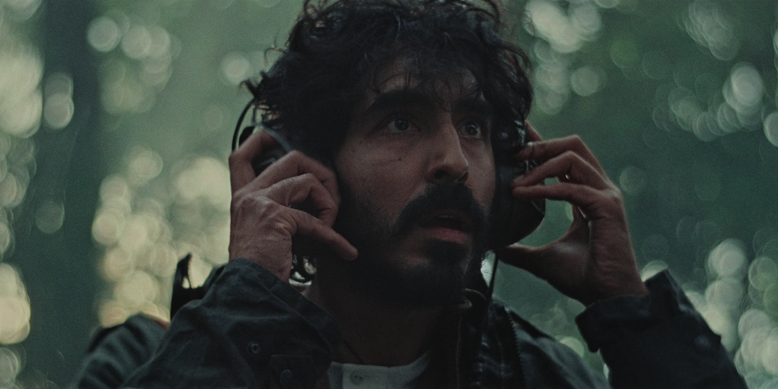 Кадр из фильма «Ловушка для кролика» 2025 года