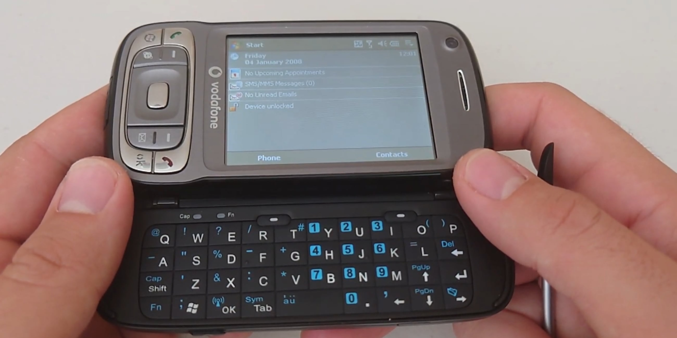 QWERTY-телефон HTC TyTN II 