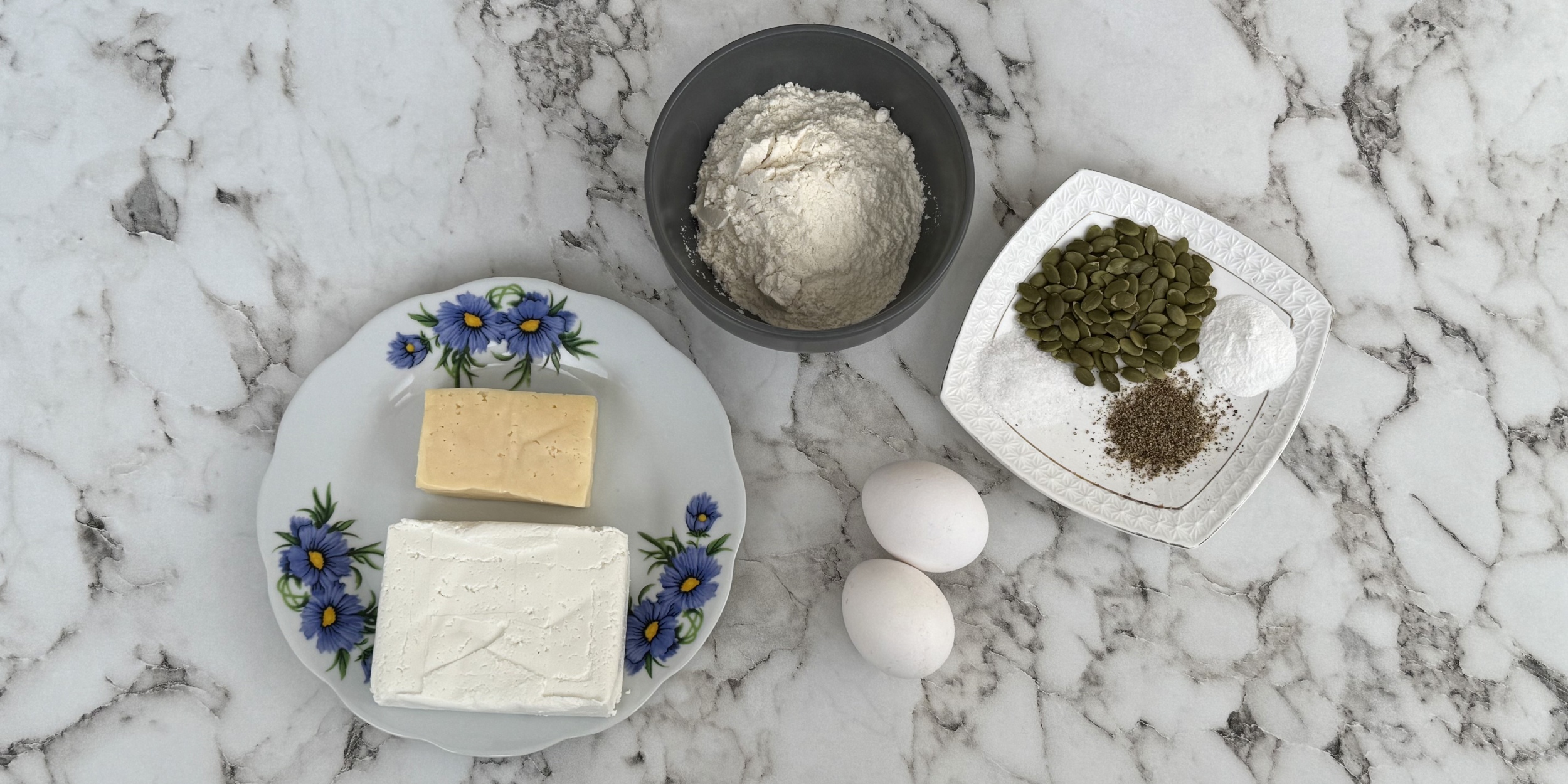 Творожные бейглы с сыром: подготовьте все ингредиенты