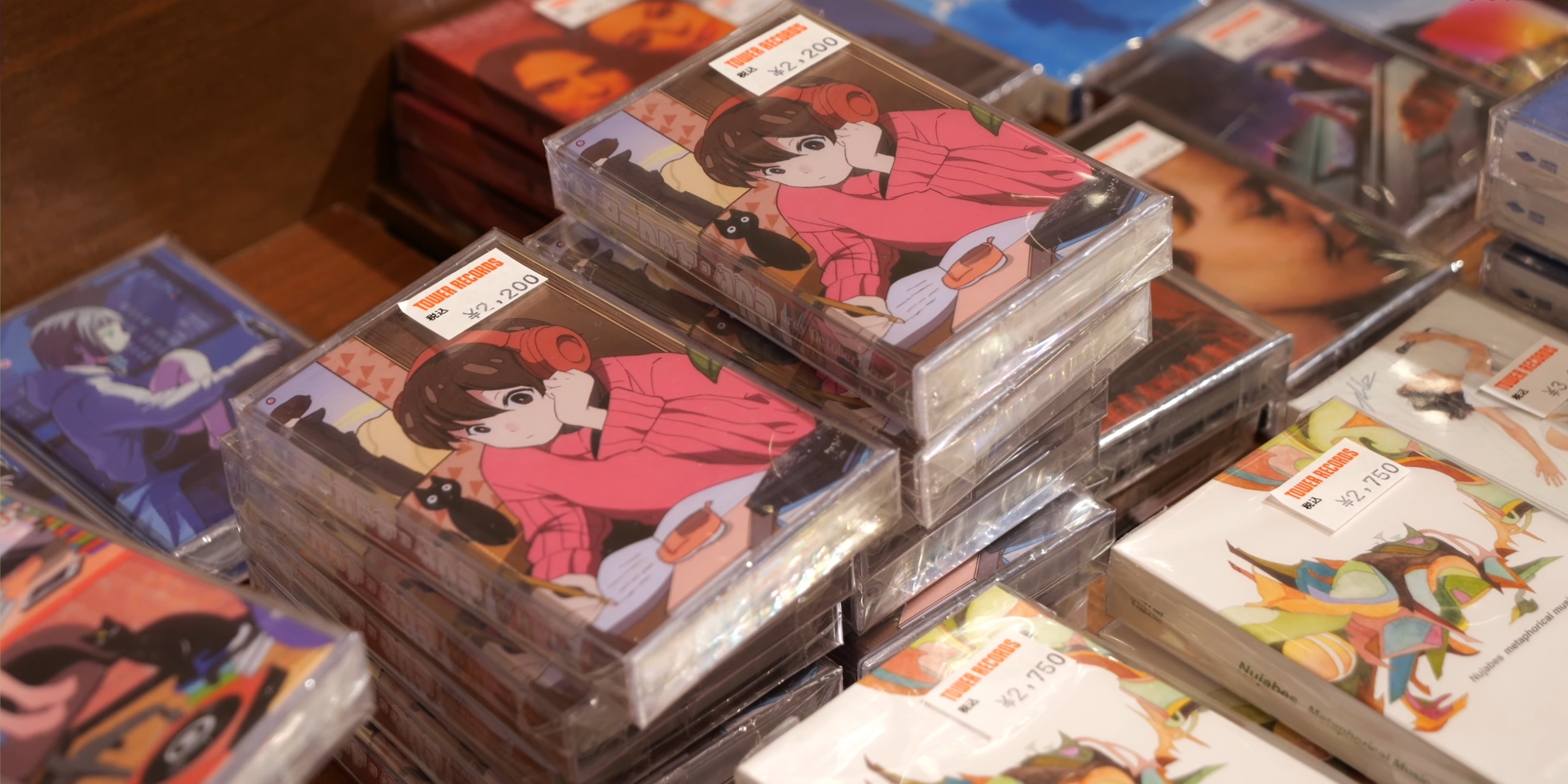 Кассеты с записями Lo-fi Girl в японском музыкальном магазине 