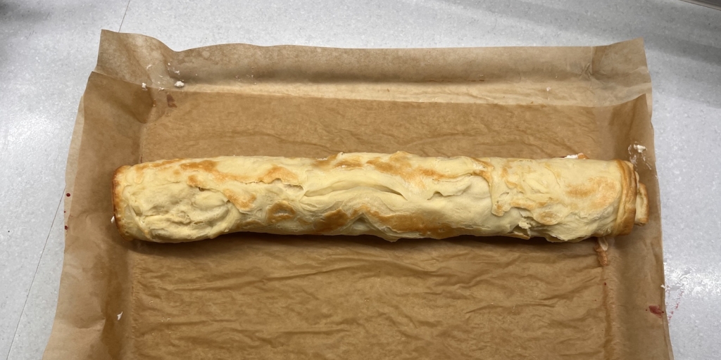 Финский блин, рецепт: Сверните финский блин в рулет