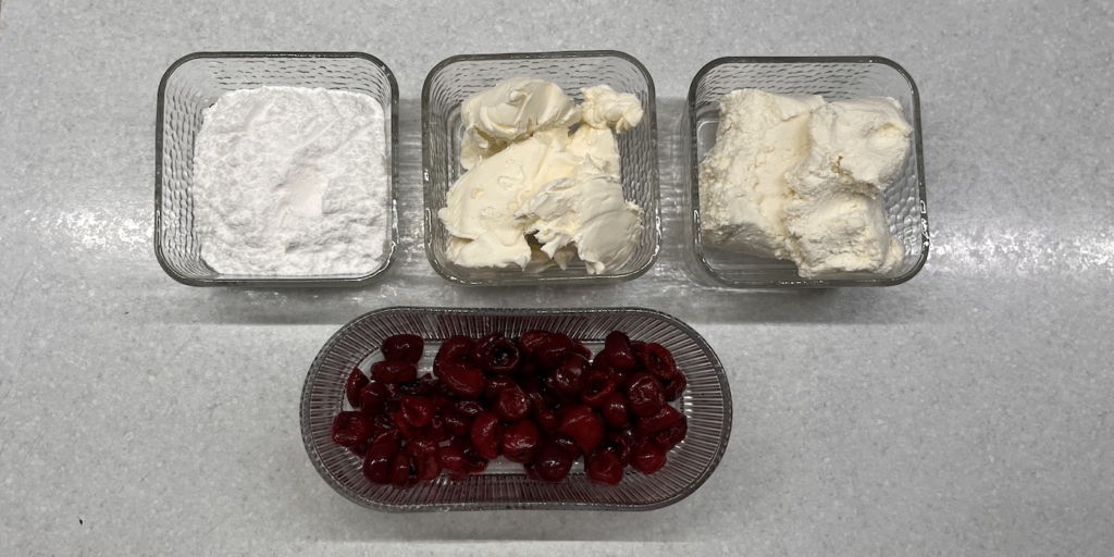 Финский блин, рецепт: Подготовьте ингредиенты для начинки